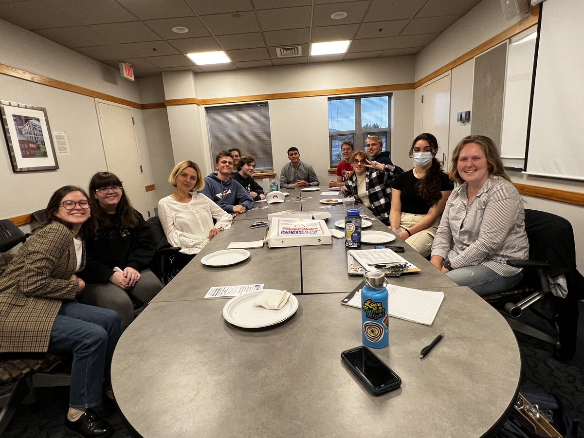 KSCDemocrats's tweet photo. The KSC Dems had a great meeting tonight with @DonovanFentonNH! We learned so much about running for office, various issues on the NH ballot this November, and the importance of local politics. Thanks for coming, Donovan!! https://t.co/zRYWHolrJG