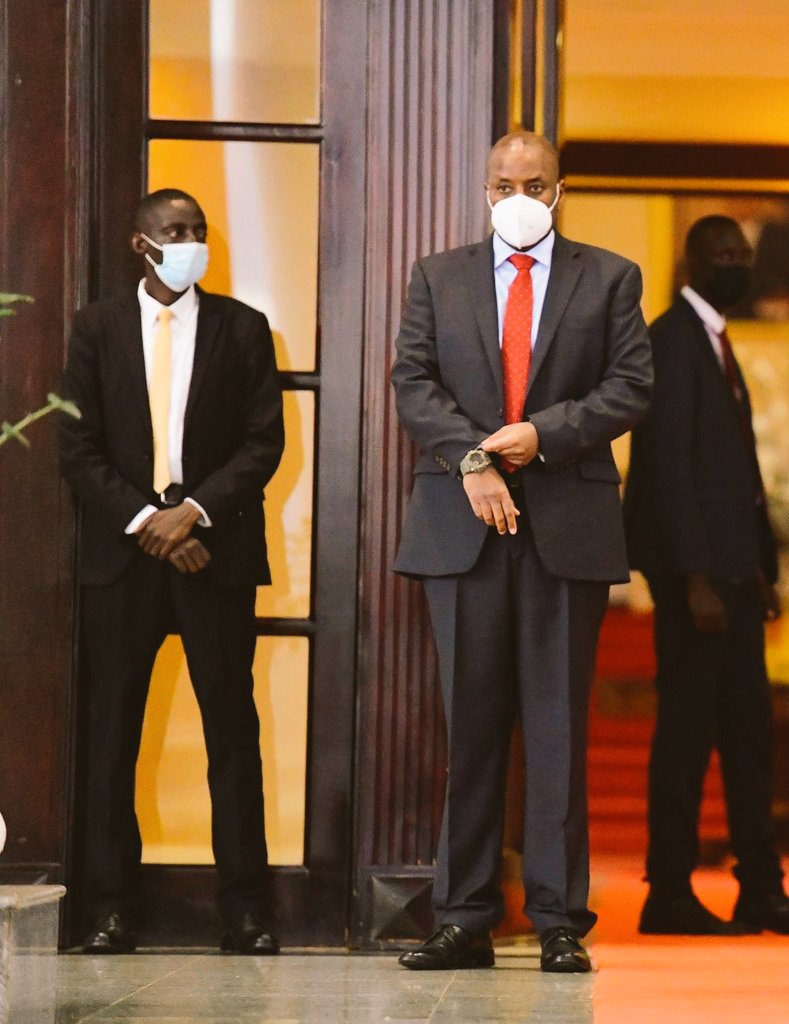 MK_DIEHARD's tweet photo. Good morning everyone 🥰🥰
General @mkainerugaba will be the next President of The Republic of Uganda. God bless you #MK2026 #CongsGenMK  🙏🙏🏾 https://t.co/H35Dviz8B6