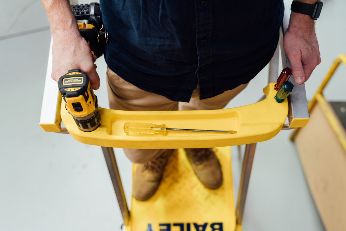 All #BaileyLadders products are developed to make working at height safer. The Adjustable Height Platform Stepladder is no exception. With four platform heights, adjusted via a single-handed mechanism, you always have stability while working. #Knowsafety, #worksafely this #NSWM