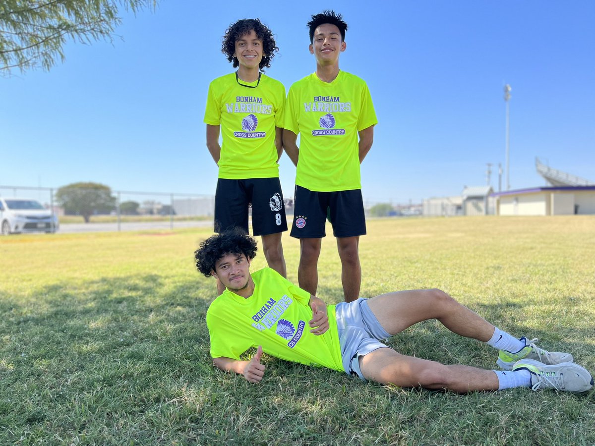 BonhamTrack_CC's tweet photo. Wednesday’s top 3 in points.
1) Ely
2) Ryan
3) Anthony
#compete
@BonhamHS https://t.co/8OX2E0qsMF