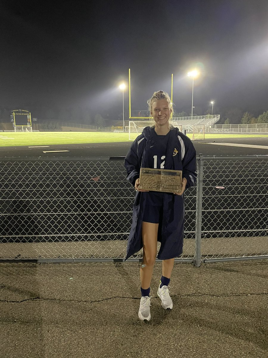 Our final regular season #GatoradePlayerOfTheGame goes to senior Avery Schroeder! Avery has been working through and injury all season and was finally able to get back on the field tonight! So glad to have you back, Avery!💛💙⚽️
