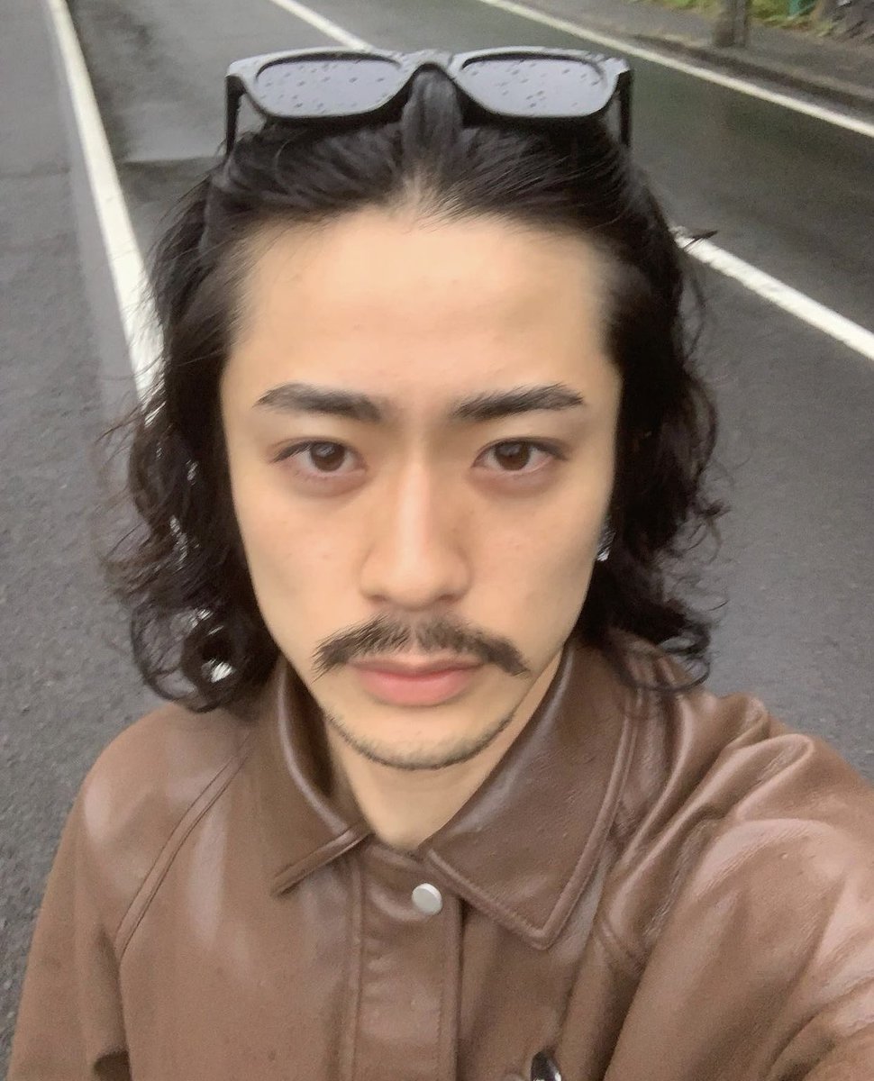 ไม่เคยเชื่อทฤษฎีที่ว่ามนุษย์ทุกคนจะมีคนที่หน้าเหมือนเราอีก 7 คนอยู่ทั่วโลก จนกระทั่งเห็นสิ่งนี้