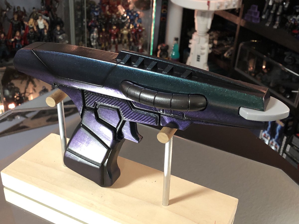 GeekToyLove's tweet photo. Finished up the Xindi phaser #commission. My photos DO NOT a do this justice, the color shift paint is mesmerizing. Shipping out to the Beta Quadrant soon
#2022Commissions #GeekDen https://t.co/EqxQpqacT8