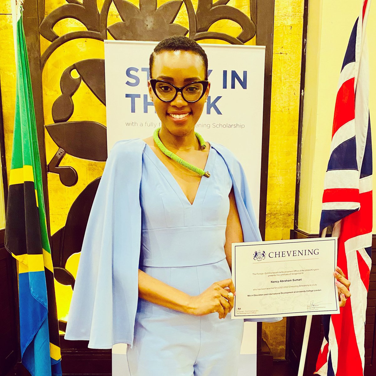 Kwako kijana unayetamani kujiendeleza kimasomo,fursa ya scholarship za Chevening zinazotolewa na @ukintanzania ziko wazi kwa ajili yako.Kama mmoja ya vijana waliofanikiwa kusoma kwa kupitia program hii, ninakusihi usiache ku apply.#CheveningScholarship #CheveningAlumni