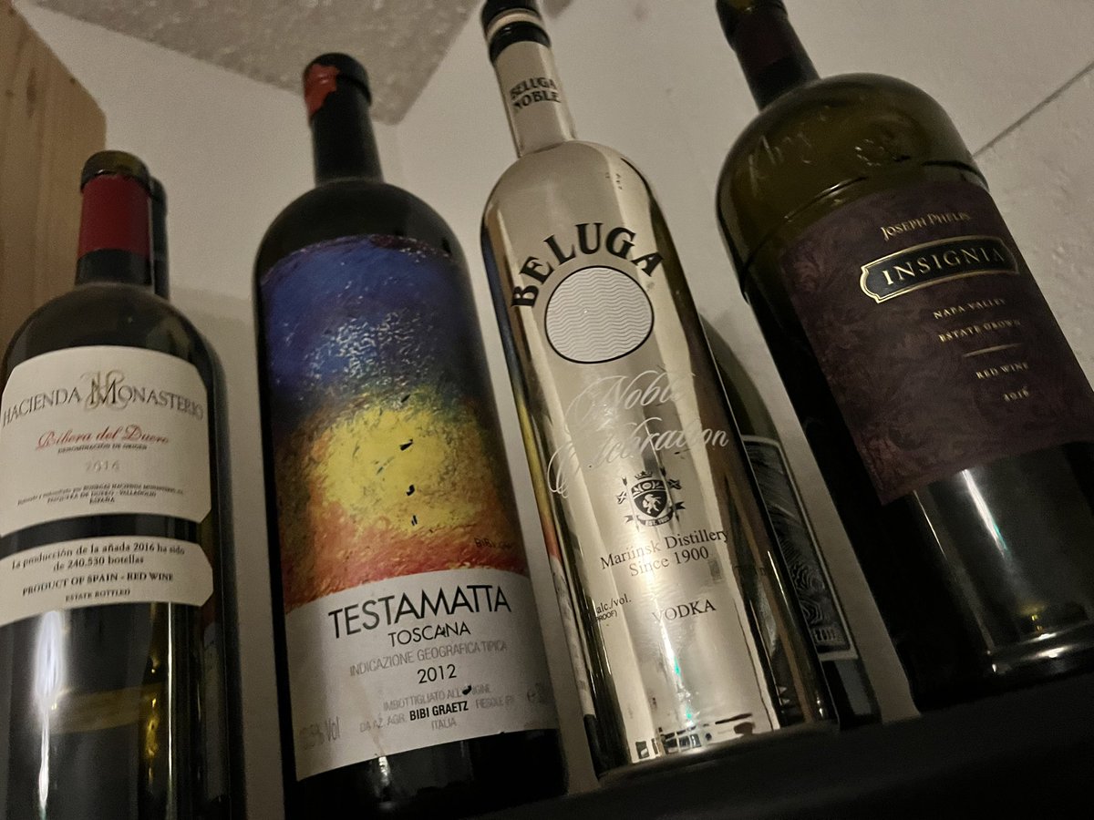 VashtiRoebuck2's tweet photo. Wednesday Night Blind Tasting @RoebuckSteve1 @VashtiRoebuck2 @infothegrapeex1 @WineIndependent @vinoperitus @vashtiroebuck1 @FoodieWineLover @BWinelove @RareWineGroup #WineEnthusiastLife #WineOfTheDay #wineprotocol #winelovers #winenerds #Winerz #wineoclock #winetasting https://t.co/3fJkuQxwCV