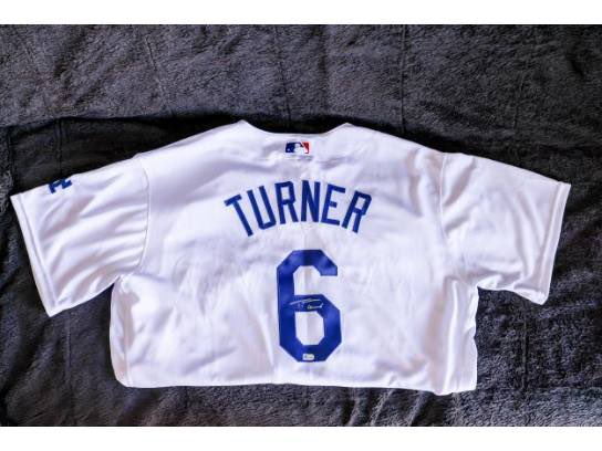 KittenRescue's tweet photo. Go Dodgers! 💙 “Just-in” time 😻 we have a Justin Turner autographed shirt as part of our silent auction! Bid here: https://t.co/vCr8CBzpwE for the Big Win and saves kitties too!
#justinturner #redturn2 #dodgersfan https://t.co/wqDBA67Idp