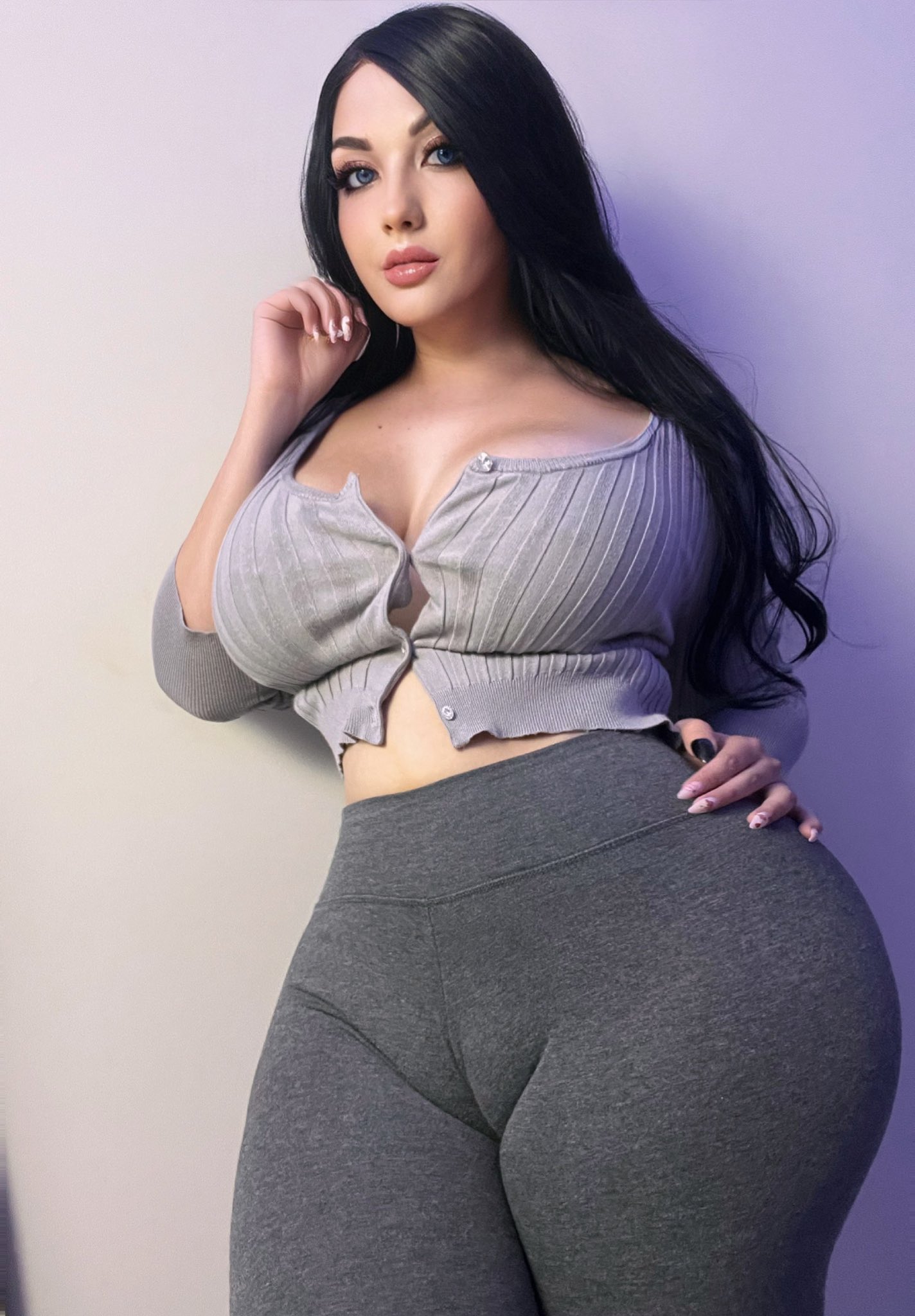 erin eevee vip💋 ‍🔥 on Twitter: "RT if you love yoga pants😜 https://t.co/HSpWtuZRw3" / Twitter