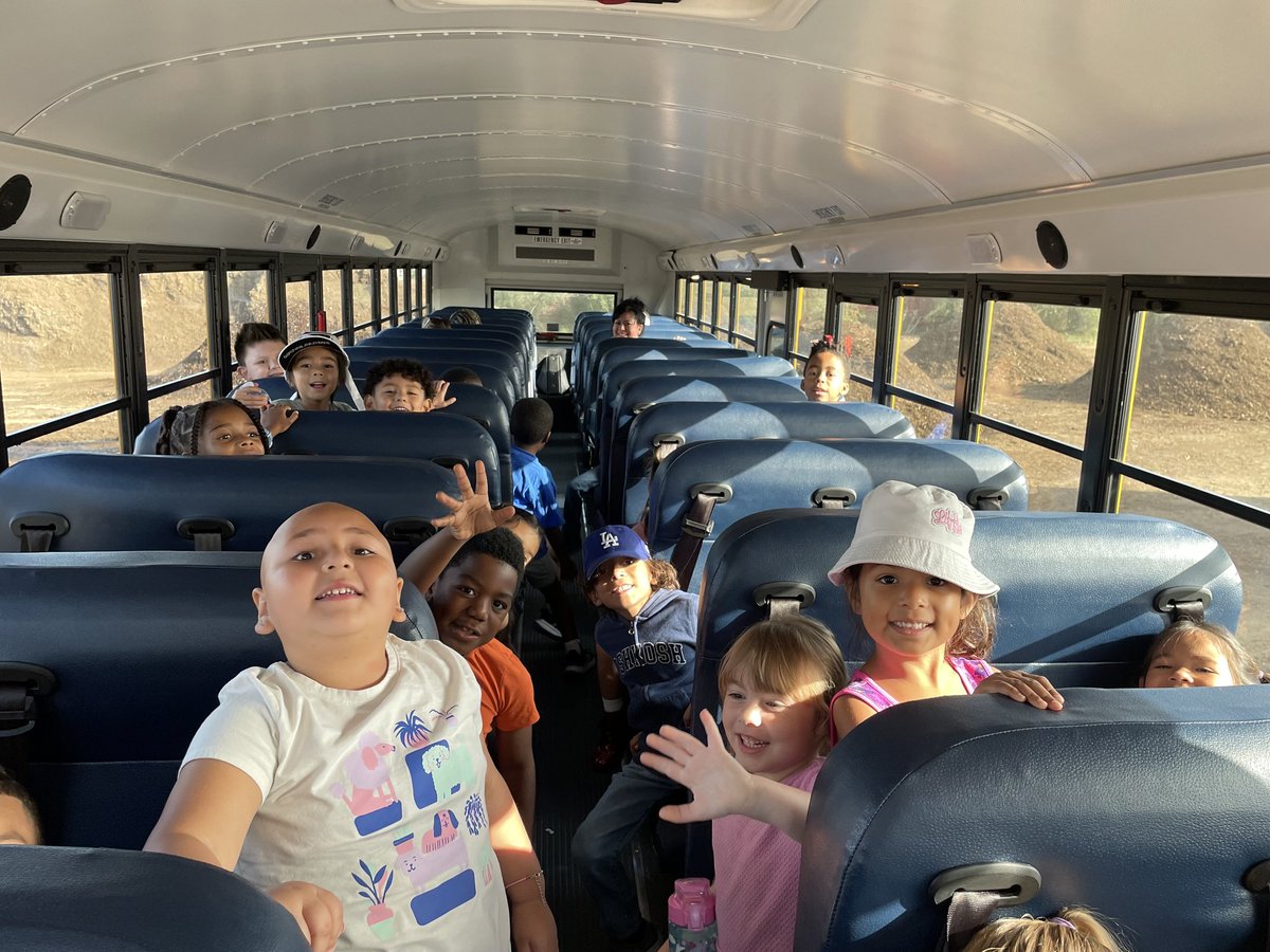 TOCS_Principal's tweet photo. Kinder Eagles enjoying a day at Amy's Farm. They enjoyed learning about nature, petting animals and picking pumpkins today! Field trips are the best! #TOCSRocks #TOCSEagles https://t.co/6vdw1aUHS2