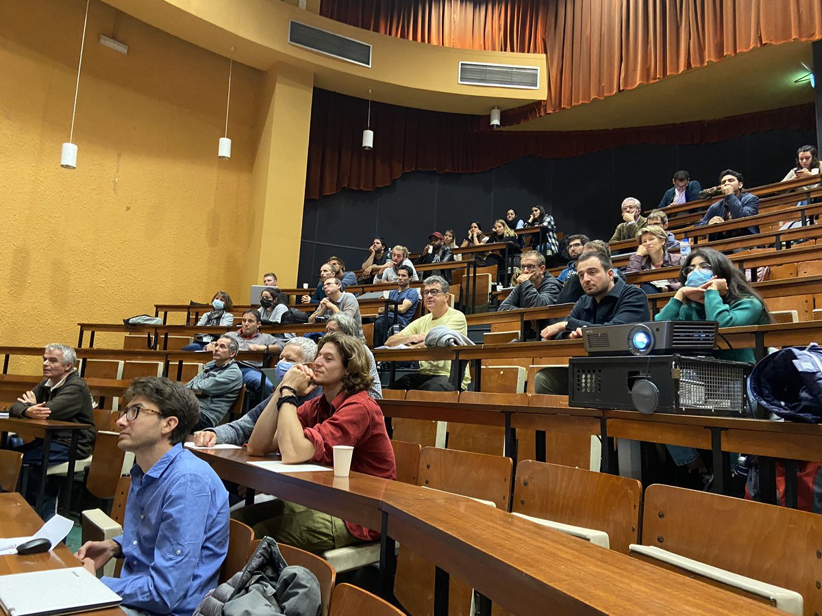 CloWaltz's tweet image. Paul Tafforeau de @esrfsynchrotron présente la nouvelle ligne de lumière #BM18 utilisée pour la #tomographie #multiresolution en contraste de phase lors de la journée #Imageriescientifique organisée par @GrenobleINP #CMTC #CEMAM