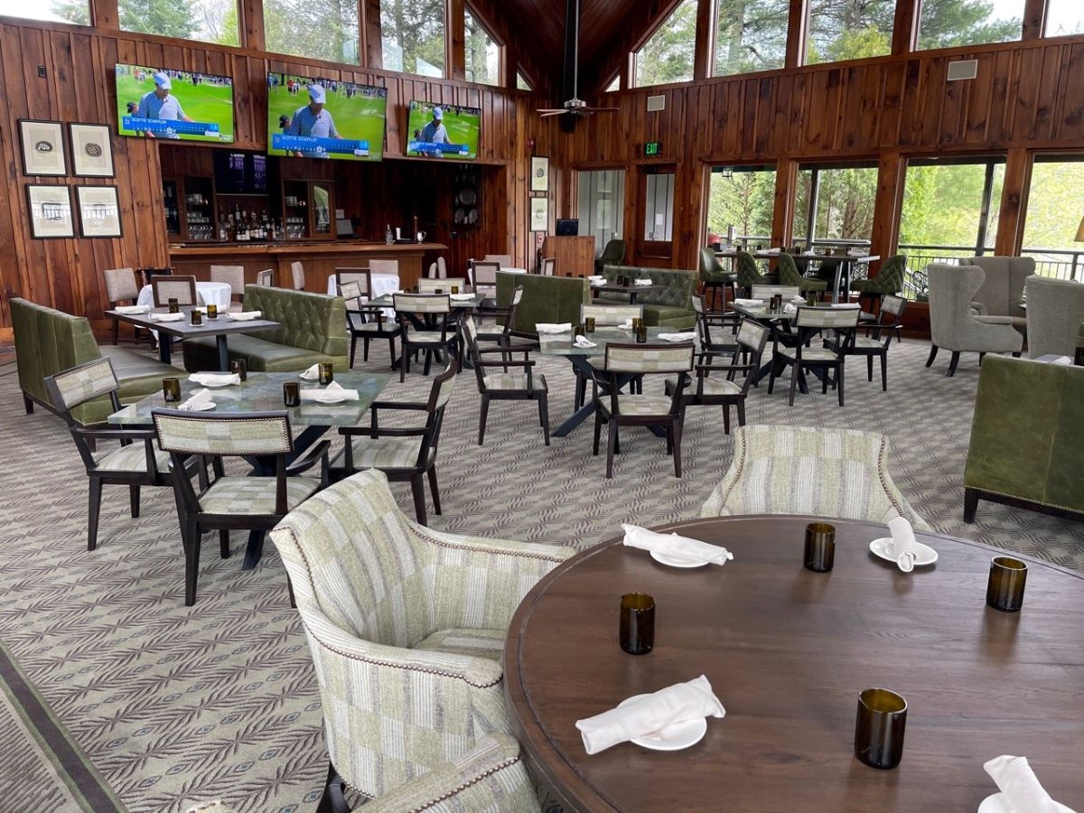 WiltonCarpets's tweet photo. Refreshed carpets for the heart of golf and country clubs - https://t.co/qVRbm3r3wN https://t.co/jXKZ74ZVE3