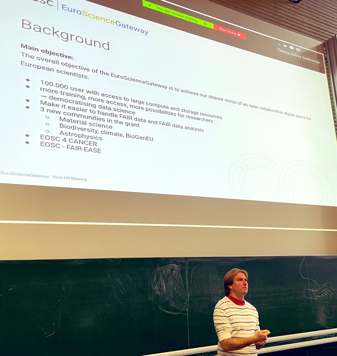 Our @ELIXIREurope Tools Platform co-lead @bjoerngruening describes the @eoscassociation EuroScienceGateway vision to democratise data analysis with @galaxyproject reaching out beyond bioinformatics to 3 new communities in materials science, biodiversity & astrophysics