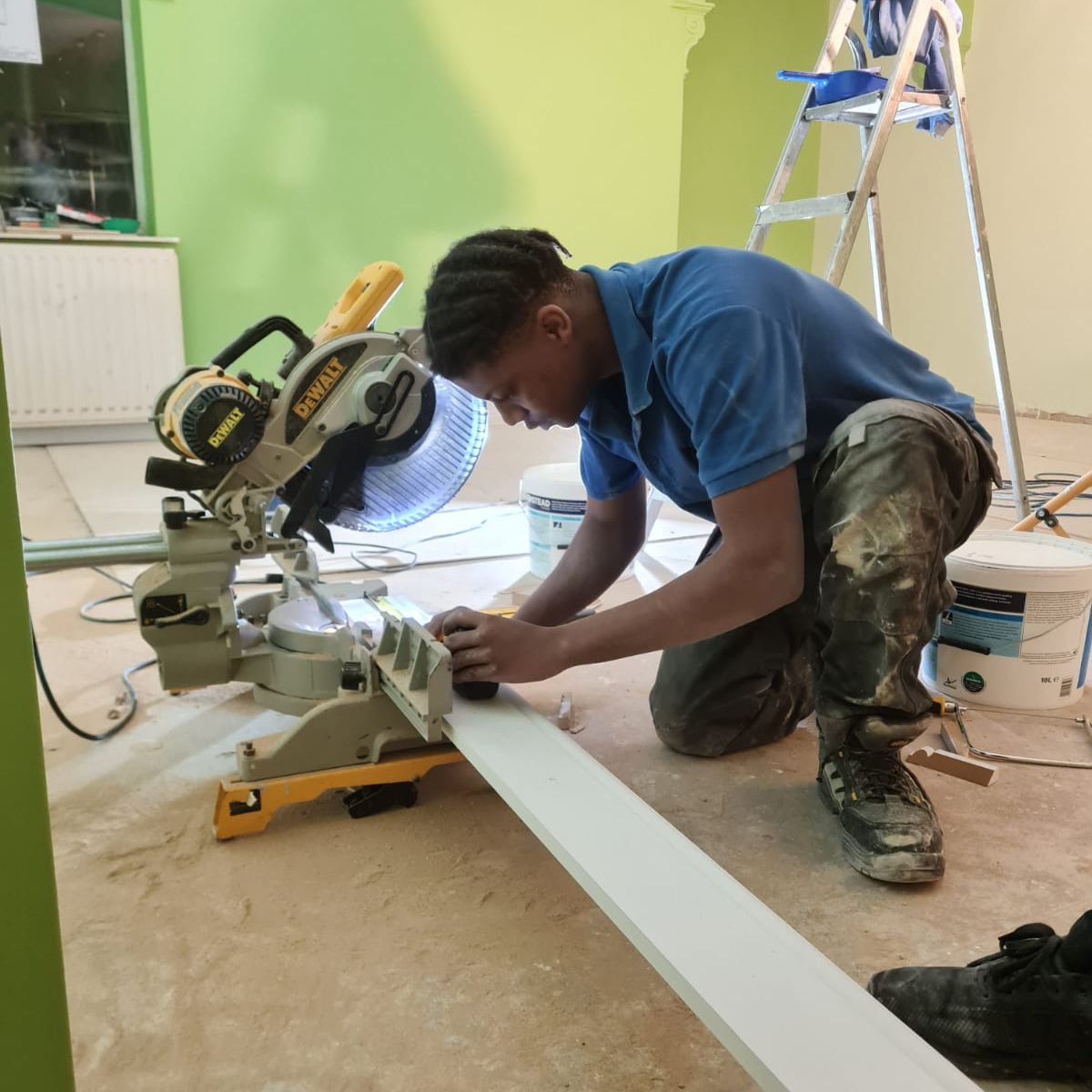Our trainee Bert learning how to install skirting onsite, fully supervised by our operative. #learning #trainee #joinery #nmservices #newcastle