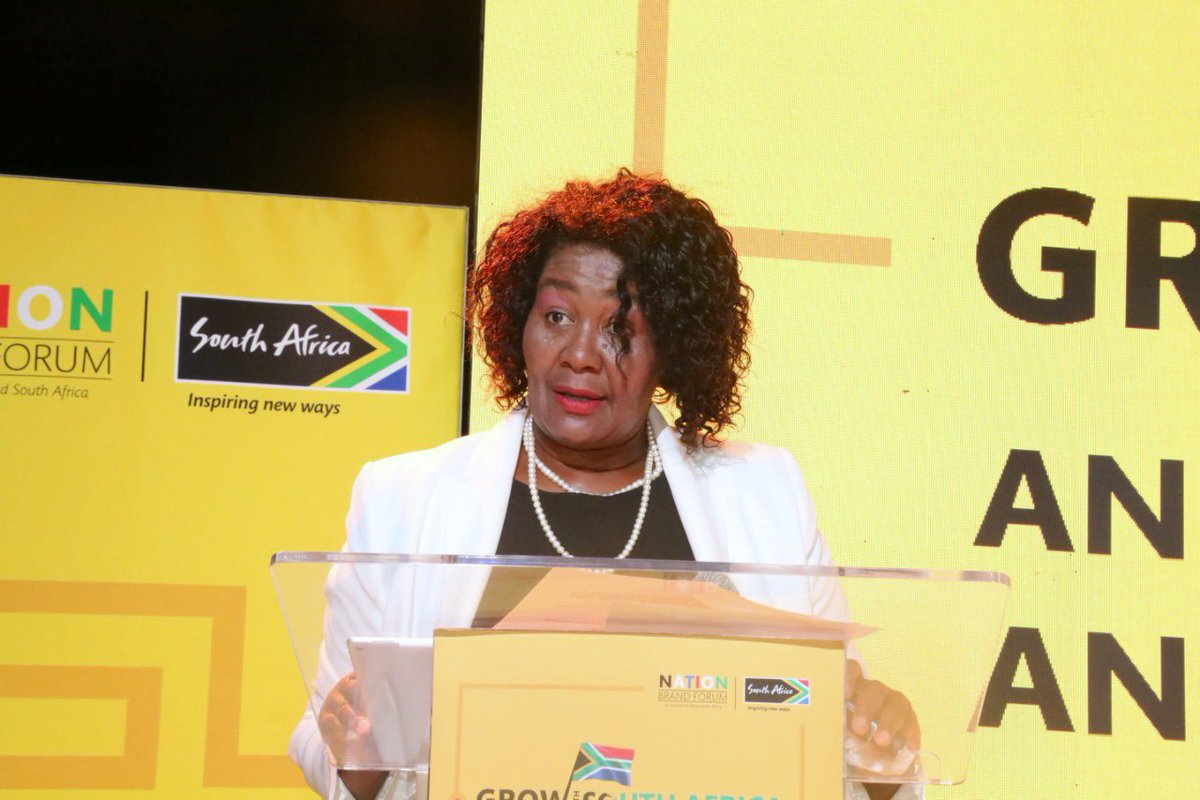 Brand_SA's tweet photo. “The Nation Brand Forum came about as a result of identifying the need to coordinate and align a coherent and cohesive message by all stakeholders of SA”, says @Brand_SA’s Board Chair, Ms. Thandi Tobias-Pokolo. #NBF2022 #GrowWithSouthAfrica https://t.co/9Jkba9P3Wx