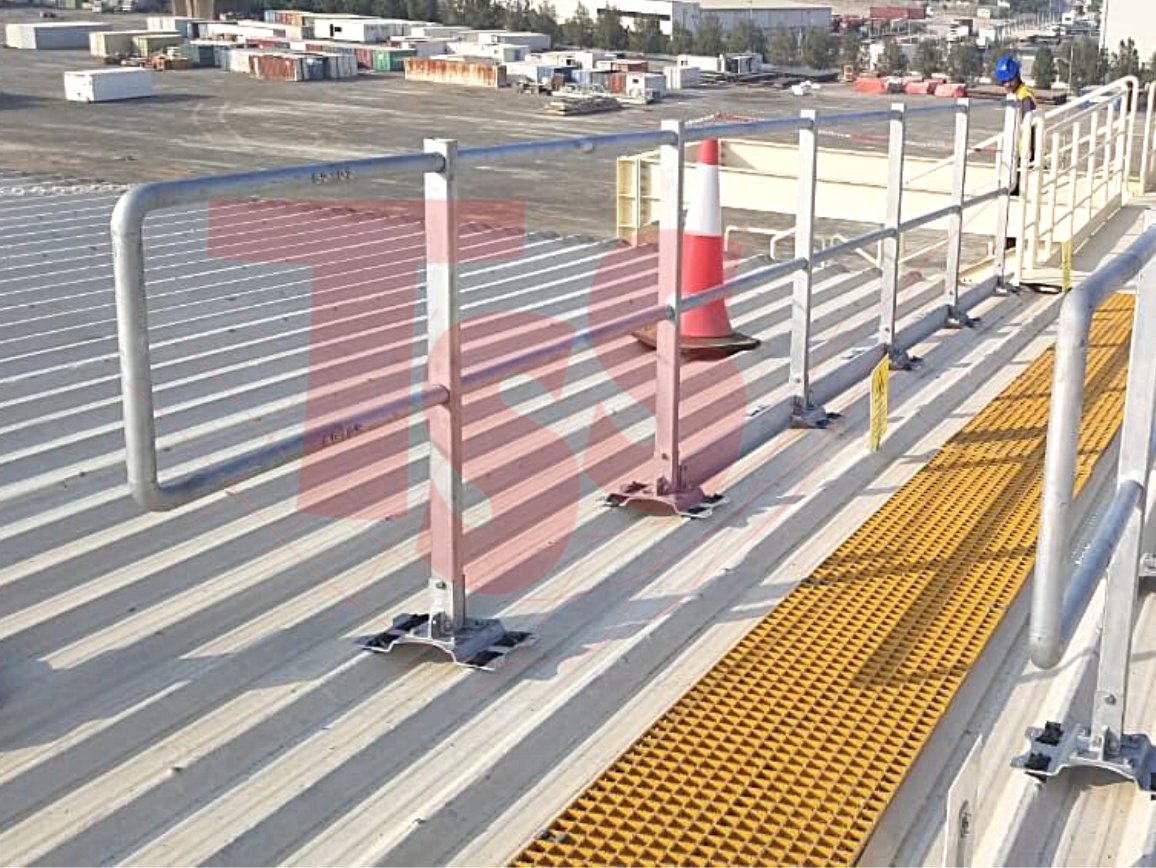 TSS_MiddleEast's tweet photo. TSS Guard Rail system @ JAFZA, Dubai

More details: https://t.co/uBEItSiOVV
Inquiry: sales@tss-me.com

#safety #construction #safety #project #tss #sales #fallprotection #fallarrest #edgeprotection  #bmu  #confinedspace  #guardrail #Dubai https://t.co/kYyCmX371O