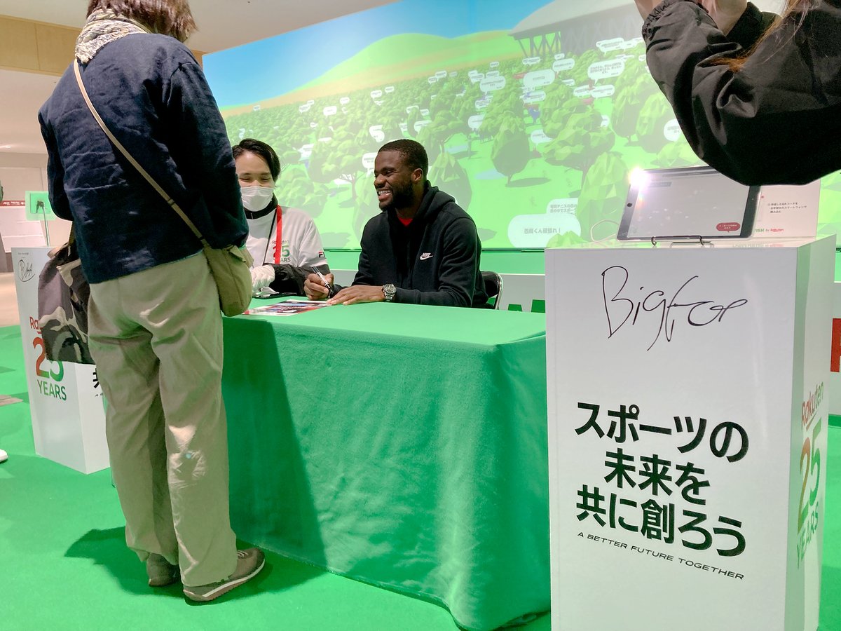 RakutenSportsJP's tweet photo. 本日は #楽天オープン 🎾会場 #forestofwish エリアにて、#ティアフォー 選手と #松岡修造 さんからメッセージをいただきました。皆様の想いで森はどんどん大きくなっています!ぜひ参加して一緒に森を育んでいきましょう🌳
▼詳細はこちら▼
https://t.co/0Vk5efpF1C…
#スポーツの未来を共に創ろう https://t.co/yjYJVwRWal