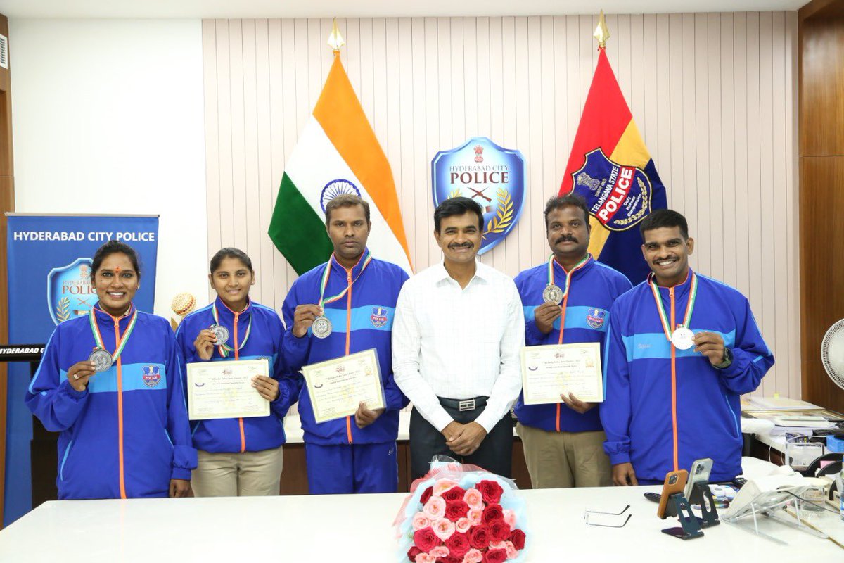 Your tenacity and determination inspire our police department's sports lovers! Have honoured five police officers who won medals in the recently concluded All India Police Sports-2022,taking home 3 silver and 2 bronze medals. Best wishes in your future endeavors. #HyderabadPolice