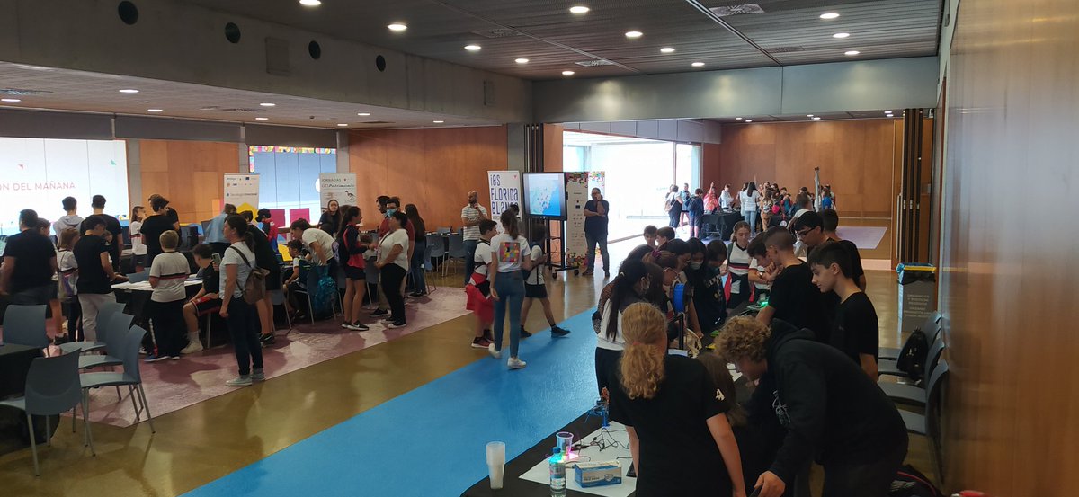 jamartinezd's tweet image. Todo listo para recibir a los primeros #coders sesión de #SpeedCoding podremos hacer un videojuego en 50 minutos? #EdutechRM @FIntegraDigital