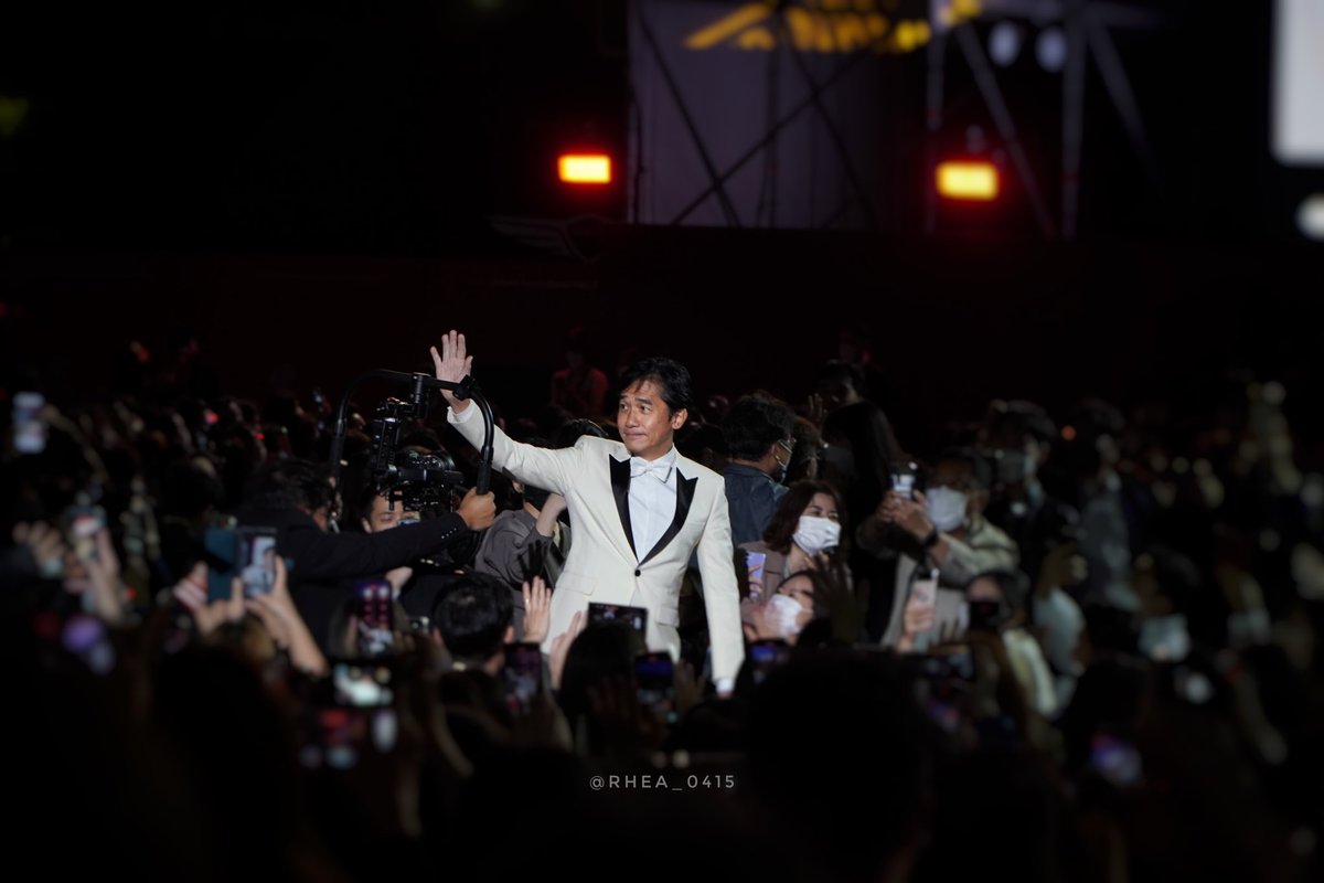루아 𝐑𝐇𝐄𝐀 tweet media