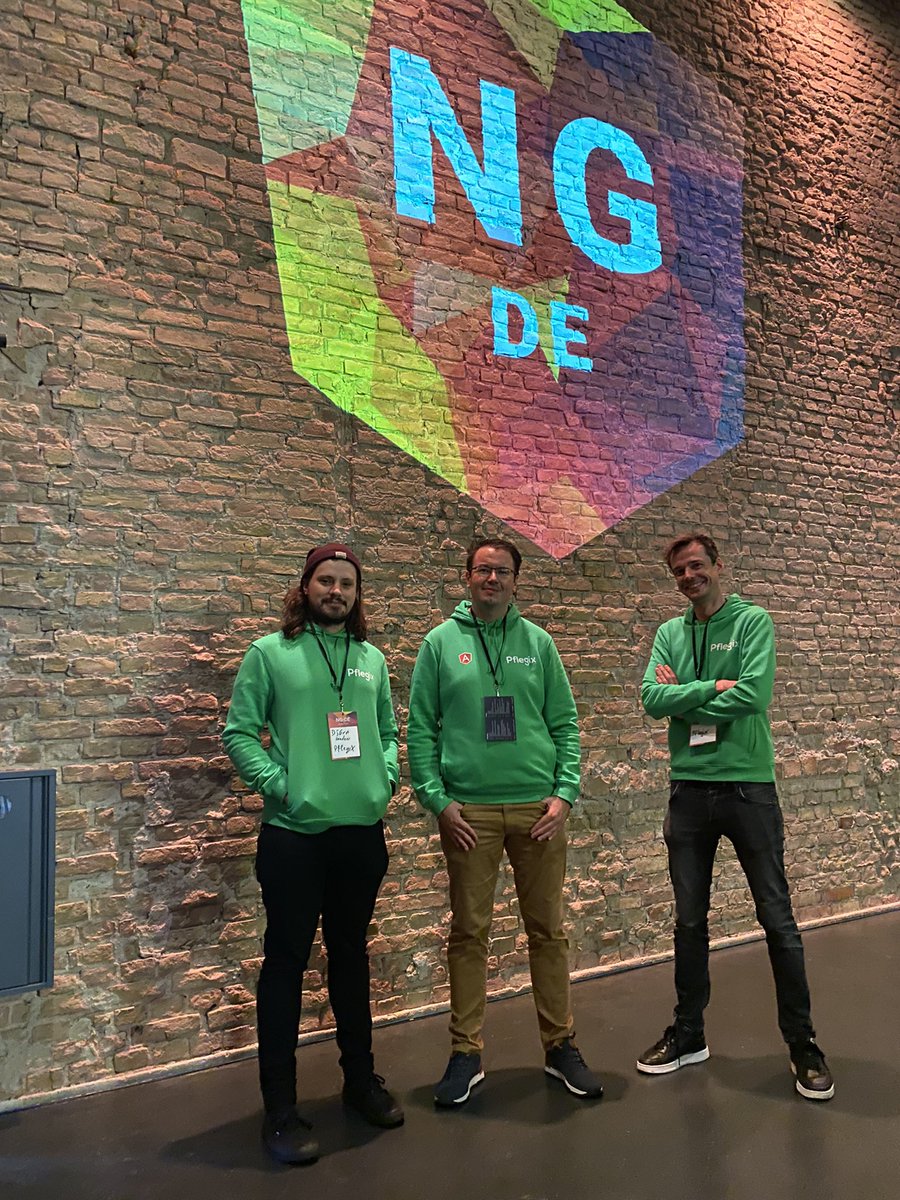 helgetan's tweet photo. Team @Pflegix bei der @ngdeconf 💚 Sprecht uns an, wenn ihr wissen wollt wie wir Oma und Opa mit unserer #Angular Plattform im Alltag helfen #meetthegreenguys #ngde2022 https://t.co/hZ6tVGIBDr