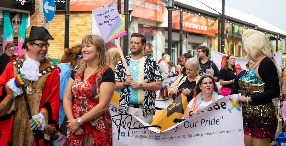 Eastleigh Pride 2022, Saturday 1st October 🌈 
To see all the photos from the day click the link below 
visiteastleigh.co.uk/.../eastleigh-…
Well done on another successful event <a href="/EastleighPrideC/">EastleighPrideCIC</a>  
Thank you to Tudor Images 📷 who captured these amazing shots for EastleighBID/Visit Eastleigh