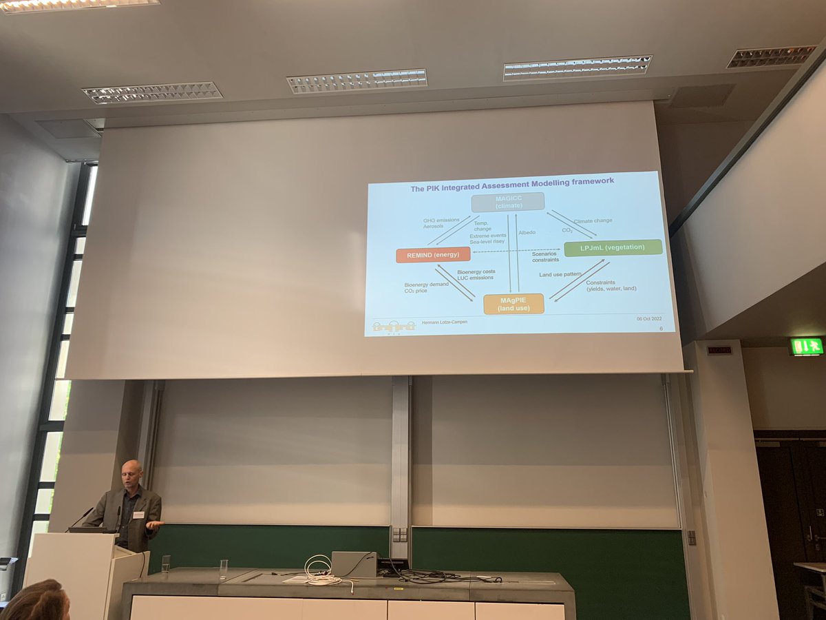 FlorianFreund3's tweet photo. Very interesting keynotes by Hugo Valin (OECD) and Hermann Lotze-Campen (PIK) on the important role of agriculture and food in climate change mitigation #EAAE181 https://t.co/4naMW8YFcG