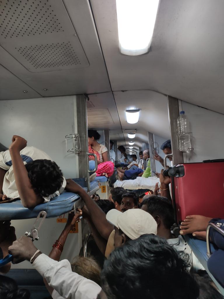SiyaPatil_'s tweet photo. @RailwaySeva @RailMinIndia @drmcrngp How do people who have reservations should sit in the train?
Train no: 01017. Train is full of unreserved people, please take necessary action. Train departed from Ajni Station. https://t.co/00lgDEo5pB