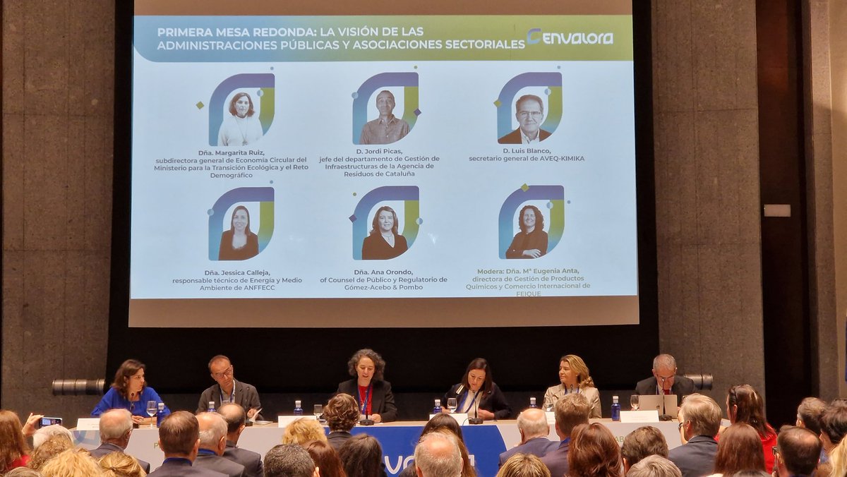 Feique_ES's tweet photo. Arranca la 1ª mesa sobre el alcance de la nueva #RAP para #envases comerciales e industriales con @mitecogob @residuscat @AveqKimika @anffecc y @gomezacebopombo en la jornada de presentación del nuevo #SCRAP

Modera @Feique_ES

Conoce #Envalora y ¡únete!👉https://t.co/5J0Y6HjGfV https://t.co/eRCG2gXOq3