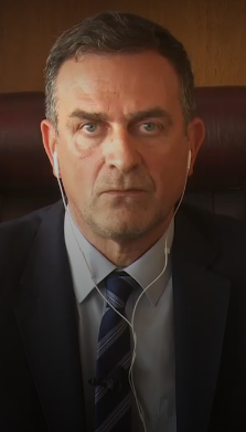 #πατρα 
Μην κανεις πισω,στο ζηταει η κοινη γνωμη και η ηθικη των πραγματων!