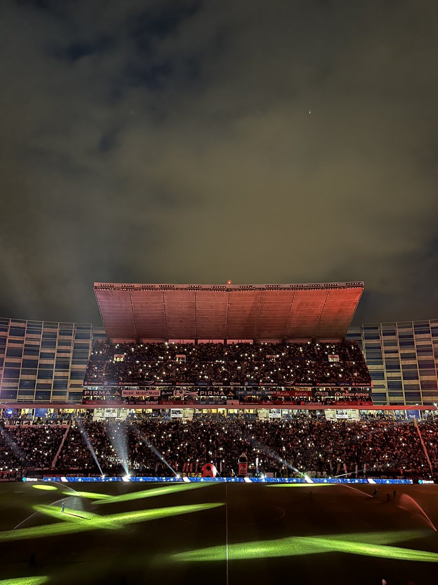 MariLoliPellon's tweet photo. El Estadio Cuauhtémoc es un estadio de fútbol ⚽️⚽️⚽️ ubicado en la ciudad de Puebla de Zaragoza (México). Es la casa del @ClubPueblaMX de la Primera División de México. Ha sido sede mundialista en dos ocasiones: 1970 y 1986. Hoy cumple 54 años ¡Felicidades! https://t.co/GCPAJe6Bw0
