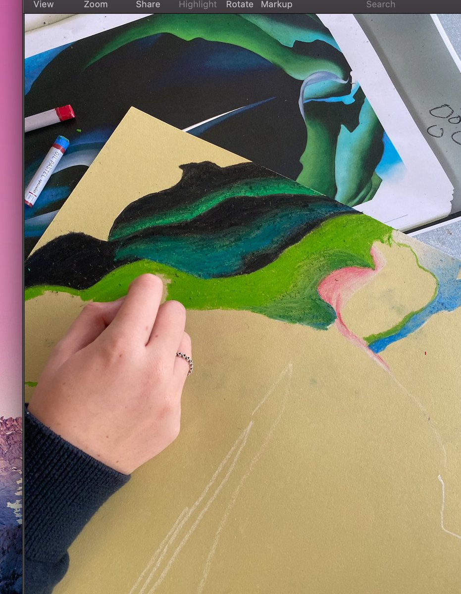 Love the energy and colour in the room this morning! Year 10 are really enjoying responding to Georgia O'Keeffe 🎨👩‍🎨👨‍🎨