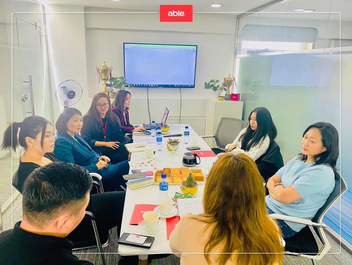able_soft's tweet image. Цаасыг халж цахимаар бүтээлч ажиллах боломжийг эрэлхийлсэн компаниуд Пүрэв гариг бүрийн өглөө 08:00 цагаас зохион байгуулагдаж байгаа  #ABLE системийн танилцуулах уулзалтад ирж мэдээлэл авлаа. 
Дараа долоо хоногийн өглөөний эртэч уулзалт маань 10.13нд ⏰ 8:00 цагт болно.