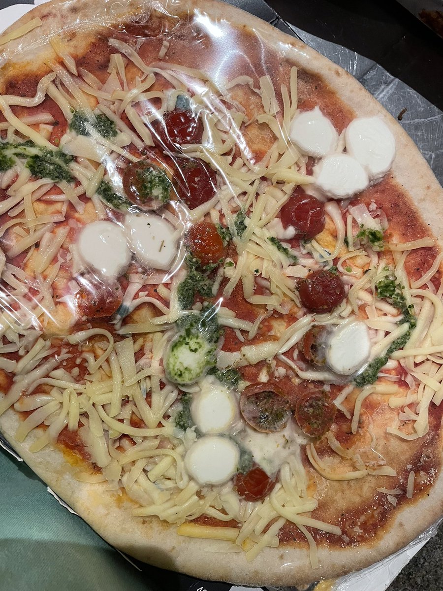 TillyEdwardsx's tweet photo. Won’t be cheating on @AldiUK again with @LidlGB mouldy pizza before the best before date!! It was @coopuk to the rescue last night 😅 🍕 https://t.co/OMZaHFyWuK