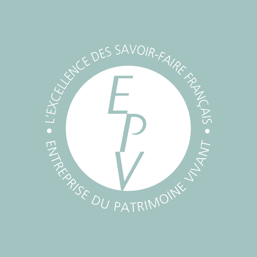 CollinetSieges's tweet photo. La Maison #Collinet est fier de son @labelepv (Entreprise du Patrimoine Vivant).
Preuve que notre savoir-faire artisanal est un véritable signe d'excellence à la française !
➡ https://t.co/lC1ZlUlBkp
#mobilier #madeinfrance #design #inspirational #furnituremaker #labelepv https://t.co/BNUKTHH3MA