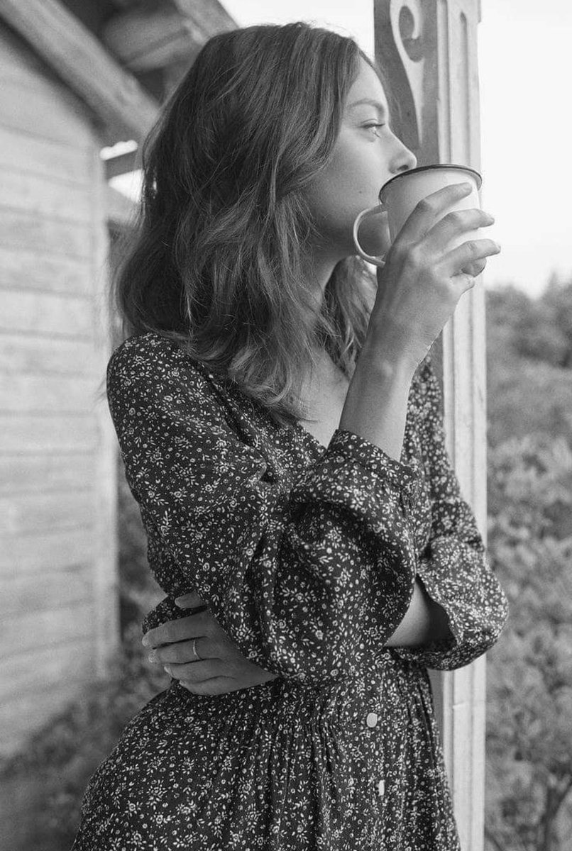 ZeynepEmine38's tweet photo. #_GüN🌺
#_Ay🕣
#_DIN☕
____✔İsraf etmeyin;
Yaşamayı,Zamanı
Sevgiyi,Saygıyı
Ve en çok da iyi
______✔Niyeti...‼
#LaEdri
#MutLu_SabahLaR
🍃🌸💙🕊☕ https://t.co/hk1l3aSdvJ