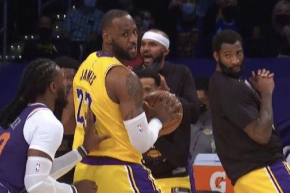 AndrewLeezus's tweet photo. The Lakers have played the Suns 11 times since this happened. 

They are 0-11. https://t.co/5FyppnZ45F
