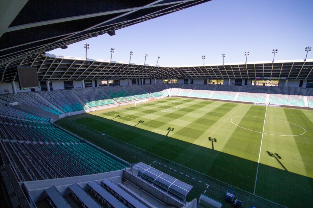 Kot poroča EkipaSN, bo NZS po navodilih UEFA zaradi finančne nediscipline ostro kaznovala Olimpijo. Za začetek z odvzemom dveh točk, kasneje bo sledilo še -7, če dolgovi ne bodo poplačani. Prav tako naj bi bil klub že zdaj izločen iz Evrope za naslednjo sezono.