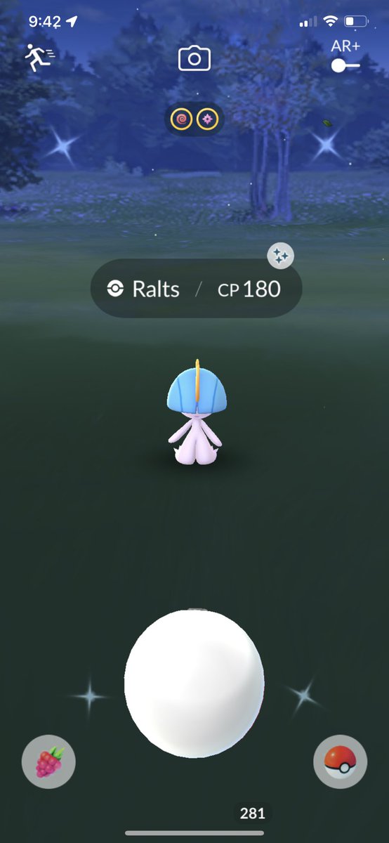 NaZpokemon928's tweet photo. FUCKKKK YEAH! Finally!!!! โจ #ShinyPokemon #PokemonGO #PokemonGOraid #housespawn https://t.co/dEdZgG0hhm