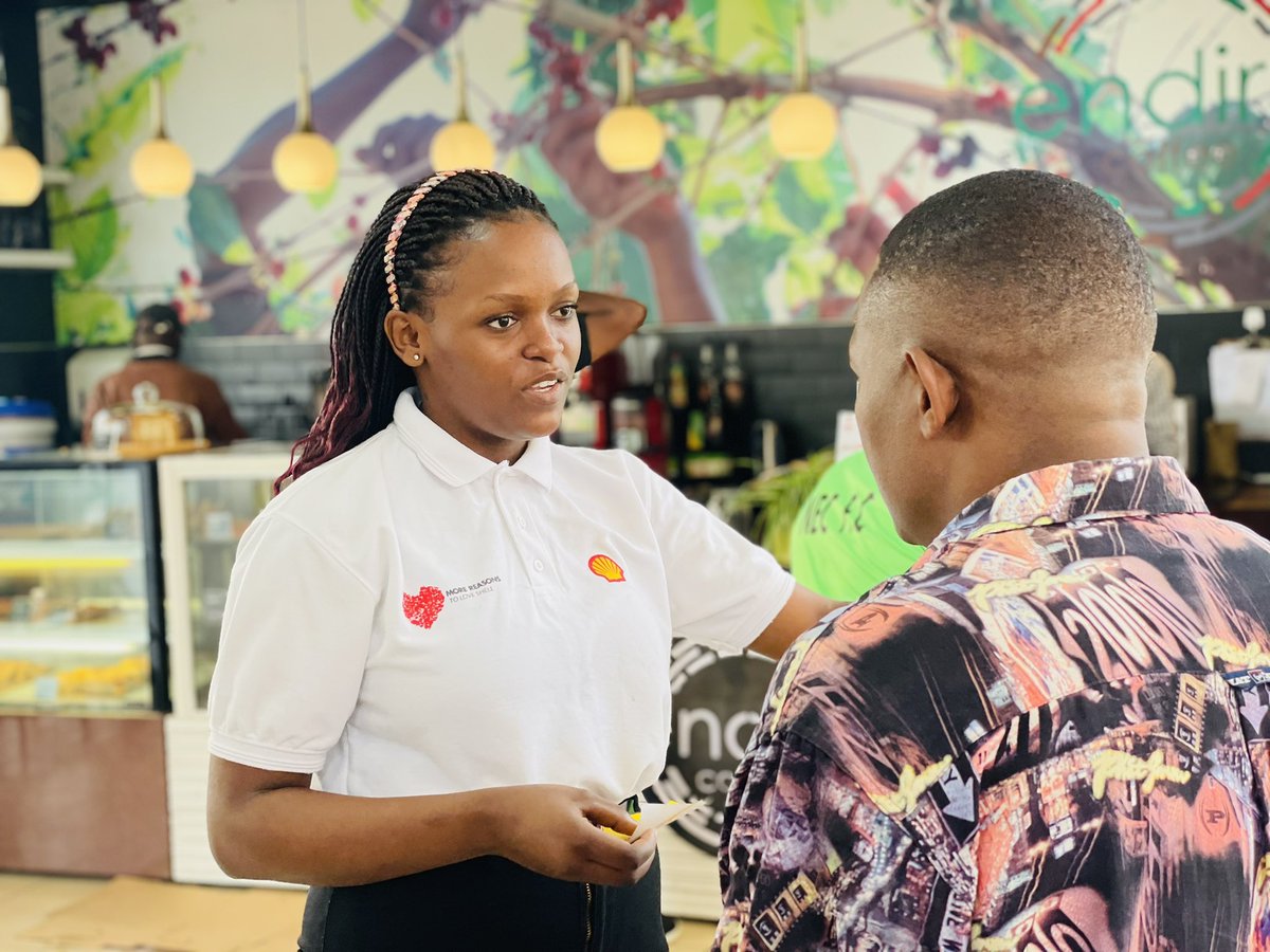 ExpUg_Official's tweet photo. Spend UGX 20k or more at Select Bugolobi, automatically you will get a 5K endiro cafe voucher.
The offer is for the first 30 customers every week from Thursday to Saturday. Go well. @shellbugolobi #ThinkExpForLive+ #consumerengagementexpert #experientialmarketing https://t.co/zwhtFIuRzV