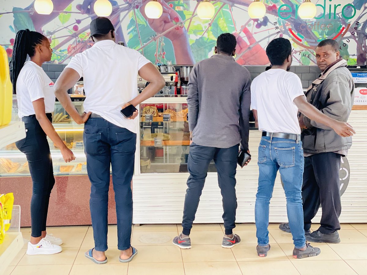 ExpUg_Official's tweet photo. Spend UGX 20k or more at Select Bugolobi, automatically you will get a 5K endiro cafe voucher.
The offer is for the first 30 customers every week from Thursday to Saturday. Go well. @shellbugolobi #ThinkExpForLive+ #consumerengagementexpert #experientialmarketing https://t.co/zwhtFIuRzV