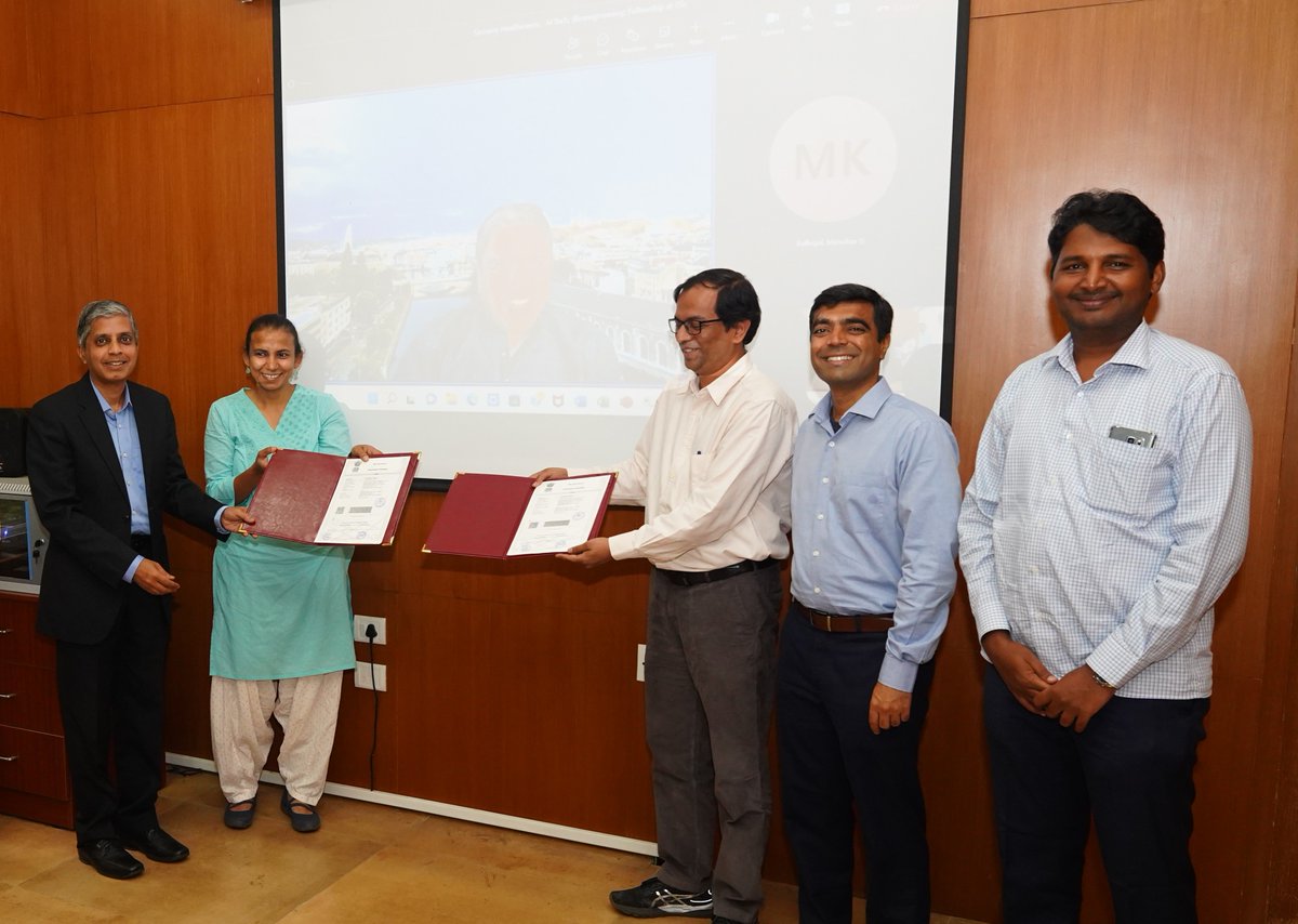 ODAAIISc's tweet photo. A team from the Center for Innovation in Diagnostics at Siemens Healthineers, comprising Dr. Manohar Kollegal, Dr. Nivedita Mitra, and Dr. Rangarajan Sampath (@rangsamp) , and a team from IISc, led by Dr. Siddharth Jhunjhunwala, defined the broad scope of the investigation. https://t.co/K9zihyLUcm