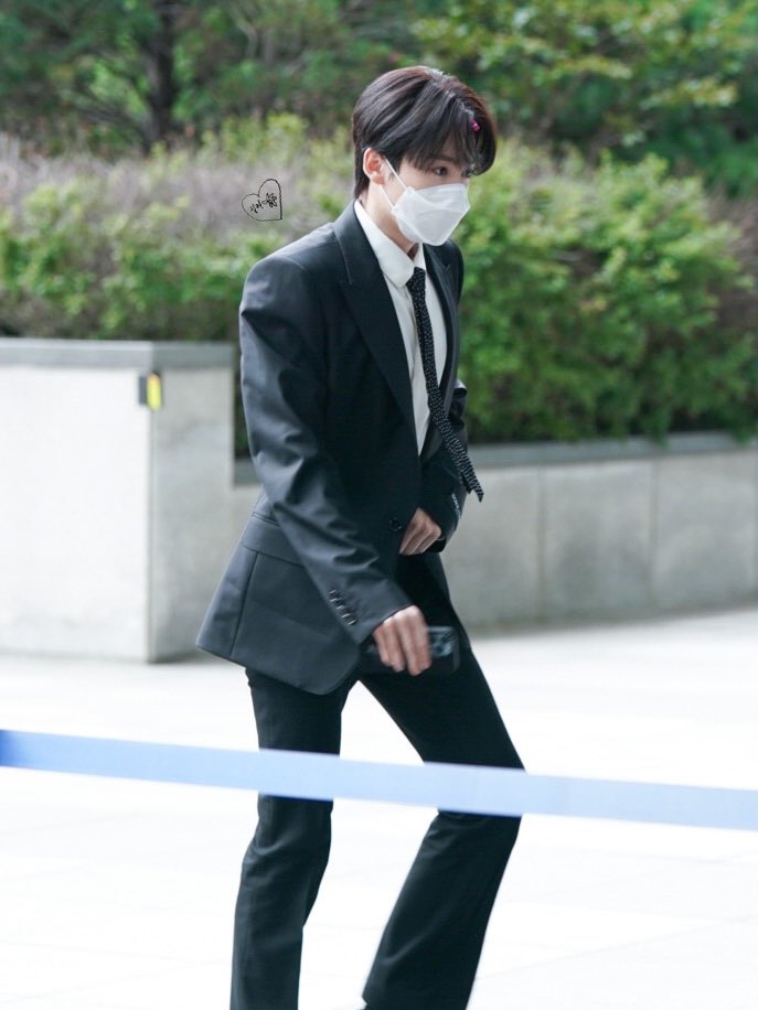 20221006

🚨비상🚨 진우 머리 잘랐어!!!!
왕자다 왕자ㅠㅠㅠㅠㅠ

<a href="/official_jinu_/">official_jinu_</a>  🐰💙

#위너 #WINNER #김진우 #JINU