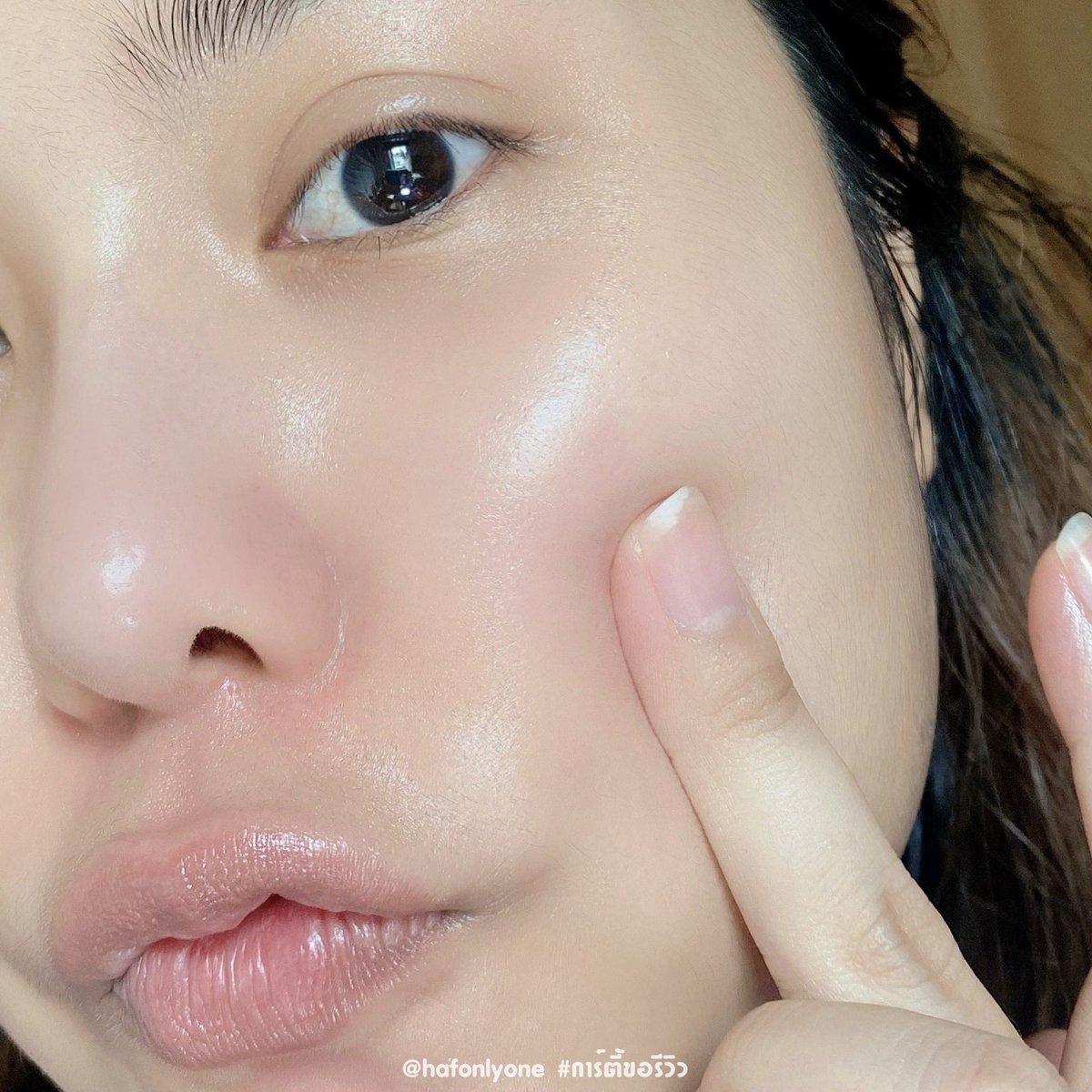 hafonlyone's tweet photo. ใครอยากผิวใสๆหลังตื่นนอน แนะนำให้โบก #SaturdaySkin Yuzu Vitamin C Sleep Mask โลด 🍋✨ มาสก์เนื้อเจลลี่ที่มีส่วนผสมของส้มยูซุจัดเต็ม ซึ่งสูงกว่าส้มประเภทอื่นถึง 3 เท่า ช่วยเสริมเกราะป้องกันผิว กระชับรูขุมขนและอัพผิวให้กระจ่างใสเปลั่งปลั่ง ใช้ดีมากจริงๆ เชียร์เลย! #SaturdaySkinTH https://t.co/2tGhprRvZK