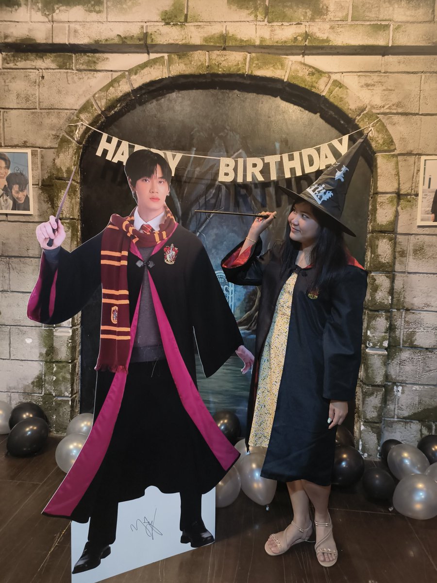 Pangkoki0110's tweet photo. ฉันจะเป่าคาถาเผื่อให้เธอหลงรัก😂
#thewizardofanan
#YinYin24thBDproject2022 https://t.co/TeBXzQLBJm