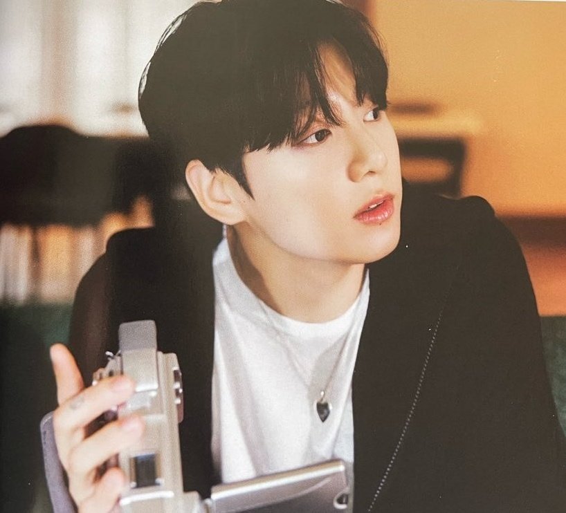 jeonIves's tweet image. that was on the same day 🥹