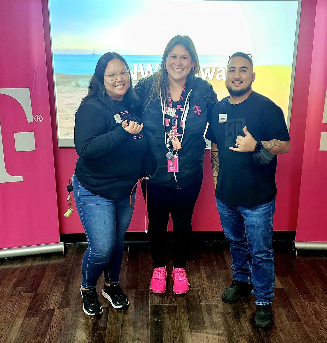 ajaaallen's tweet photo. Hawaii RSM's had the pleasure of welcoming our fearless leaders @rwashley1 and @arunramchan last week, during our Town Hall. And I got the chance to meet most of my peers for the first time! A very motivating &amp; empowering day! Mahalo 🤙 https://t.co/TCZMbsgcck