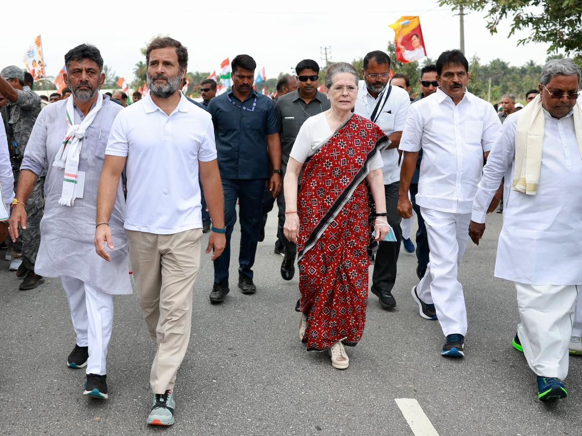 MahilaCongress's tweet photo. #BharatJodoWithSoniaGandhi 🇮🇳 https://t.co/OfRWuyN3wz