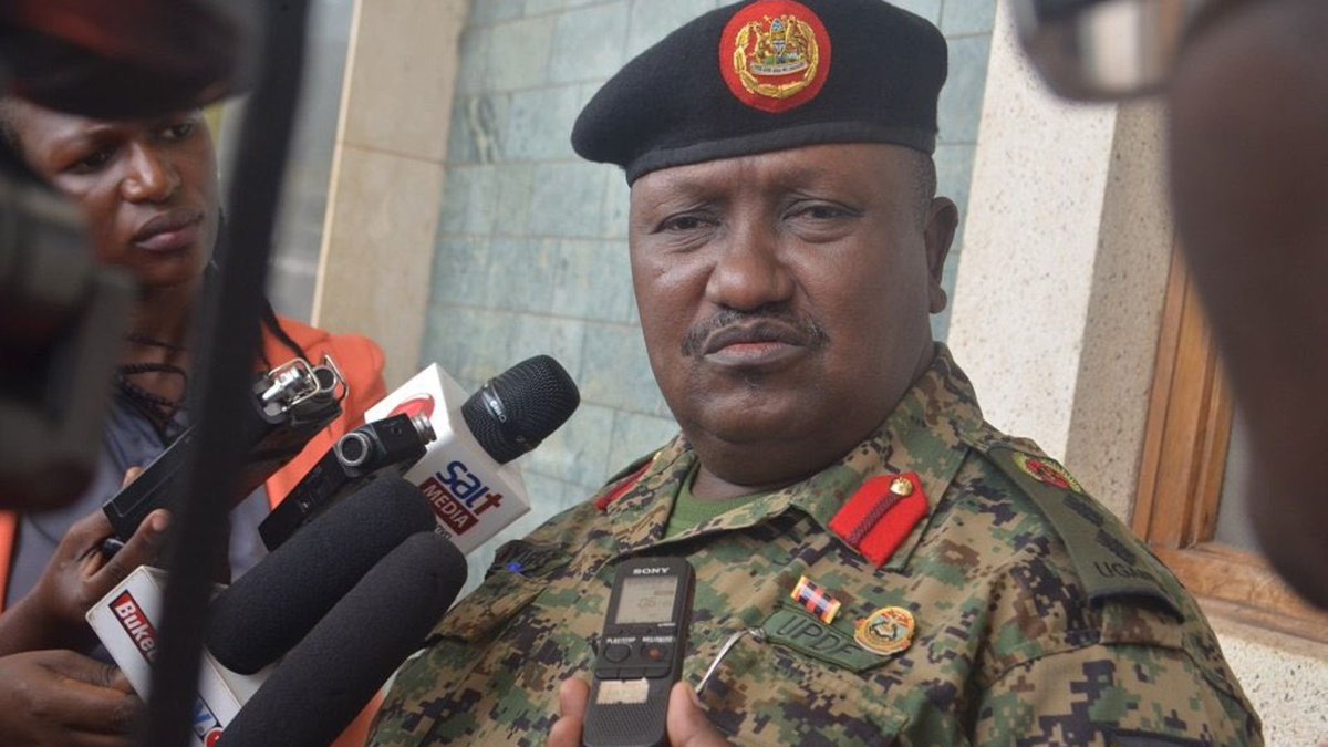 ntvuganda's tweet photo. A general cannot threaten another country. The authority to declare war lies with parliament and the president. A president can declare war if a country has been attacked, and parliament can declare war in agreement with the president -  Brig. Gen. Felix Kulayigye #MorningAtNTV https://t.co/75ryaNYrpl