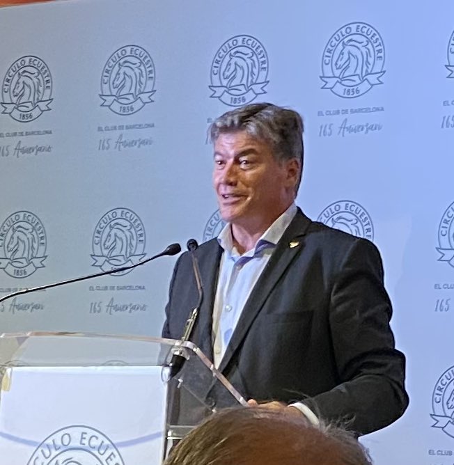 MaIsabel2026's tweet photo. Muy interesante @AntoniCanete en @Circuloecuestre 

Enhorabuena @cardellachjm por el Foro de Abogados. https://t.co/aYjtCEQfmY