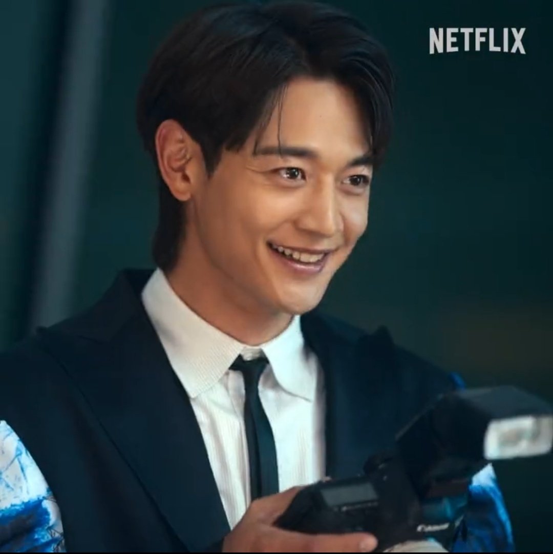 dancing_shawol's tweet photo. The smile that can melt millions of hearts...❤️‍🔥

#FlamingCharisma
#JiWooMin #TheFabulous
#ChoiMinho #최민호
#MINHO #민호
#SHINee #샤이니
#NewProfilePic https://t.co/rnNRRUOdLD
