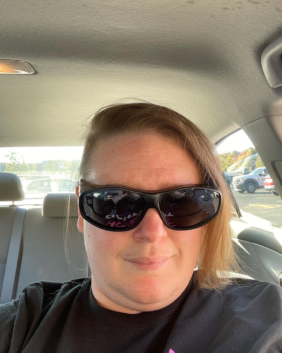lunarruler's tweet photo. Might still be #manic as I’ve been without #medication the last few weeks. #bpd can be crazy mixed with #bipolar2disorder There may have been #alcohol involved and a #haircut https://t.co/eCSCGSCy0N